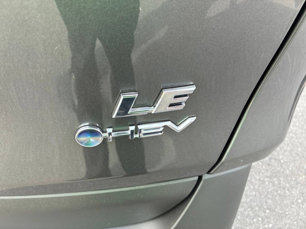 Used 2025 Toyota RAV4 LE AWD/4WD image 26