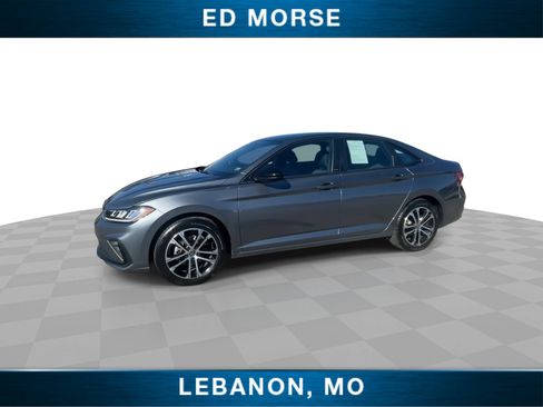 Used 2025 Volkswagen Jetta Sport image 5