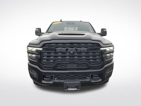 Used 2025 RAM 2500 Limited AWD/4WD image 11