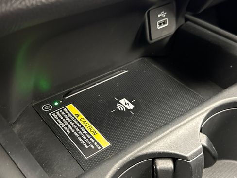 Used 2025 Honda HR-V EX-L image 16