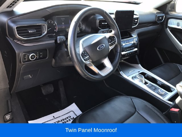 Used 2023 Ford Explorer Limited AWD/4WD image 3