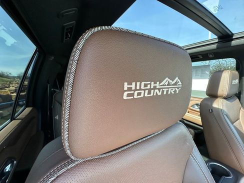 Used 2023 Chevrolet Tahoe High Country image 14