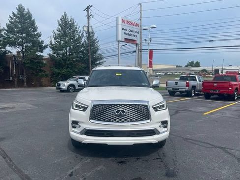 Used 2023 INFINITI QX80 Sensory w/ Cargo Package AWD/4WD image 2