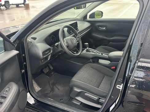 Used 2024 Honda HR-V LX image 8