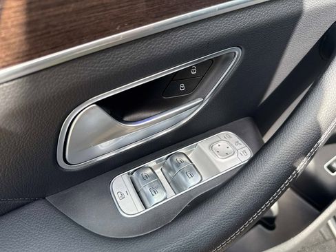 Used 2025 Mercedes-Benz GLS 450 4MATIC image 19