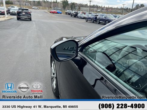 Used 2022 Honda Civic LX image 5