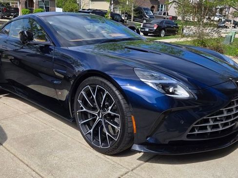 Used 2026 Aston Martin V8 Vantage S RWD image 1
