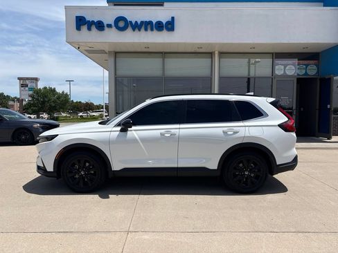 Used 2023 Honda CR-V Sport Touring image 8