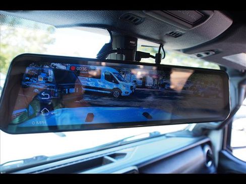 Used 2018 Jeep Wrangler Unlimited Sahara image 37