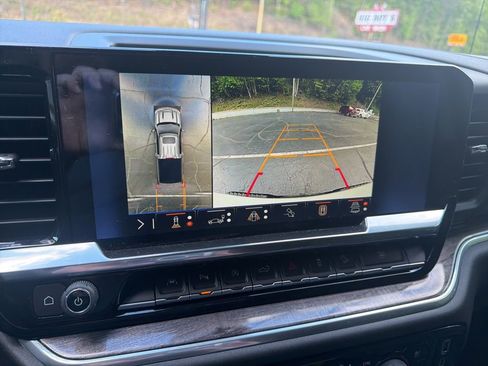 New 2026 Chevrolet Silverado 1500 LTZ w/ LTZ Premium Package AWD/4WD image 18