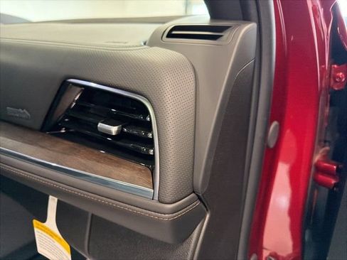 New 2026 Chevrolet Suburban High Country image 33