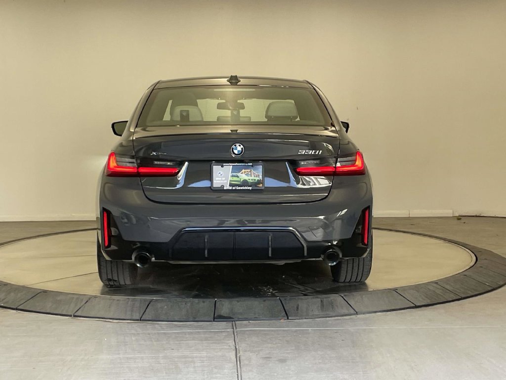 Used 2026 BMW 330i xDrive Sedan w/ M Sport Package AWD/4WD image 4