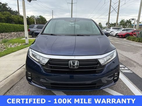 Used 2024 Honda Odyssey Touring image 3