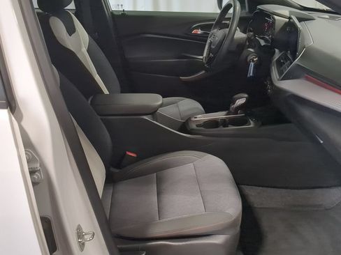 Used 2024 Chevrolet Trax RS w/ Driver Confidence Package FWD image 21