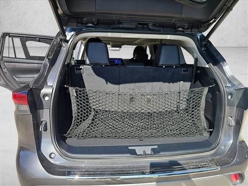 Used 2023 Toyota Highlander Platinum image 20