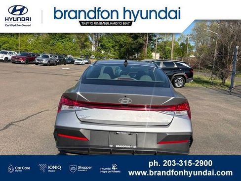 Used 2026 Hyundai Elantra Hybrid FWD image 5