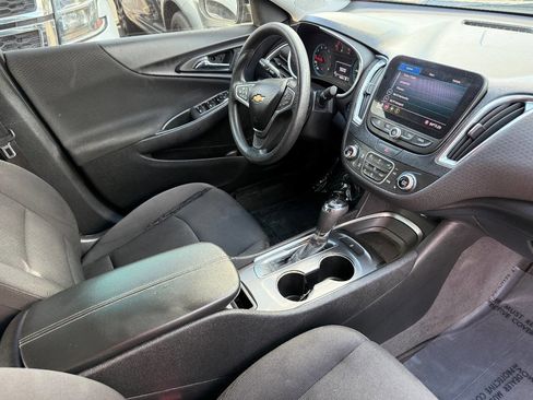 Used 2019 Chevrolet Malibu LT image 14