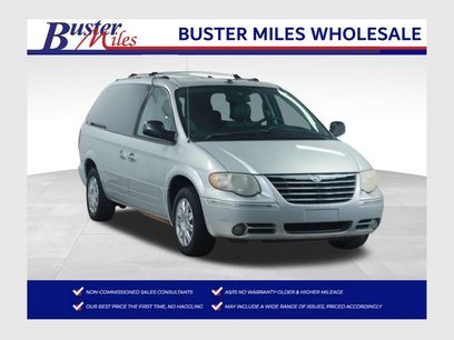 Used 2005 Chrysler Town & Country Limited