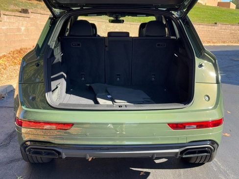 Used 2025 Audi Q5 2.0T Premium w/ Convenience Plus Package image 9