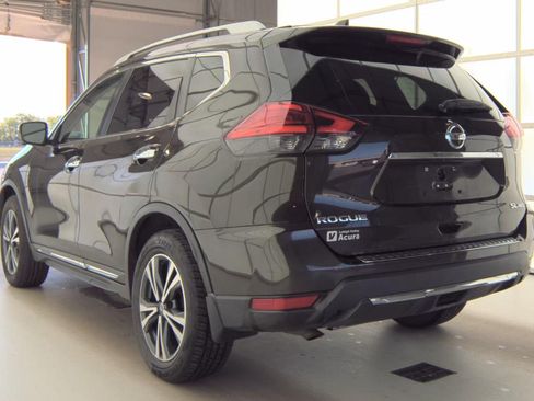 Used 2017 Nissan Rogue SL w/ SL Premium Package AWD/4WD image 4