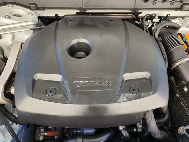 Certified 2024 Volvo XC60 T8 Core AWD/4WD image 20