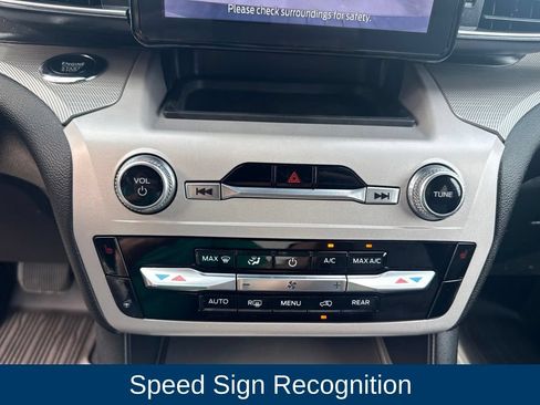 Certified 2023 Ford Explorer XLT w/ Equipment Group 202A RWD image 27
