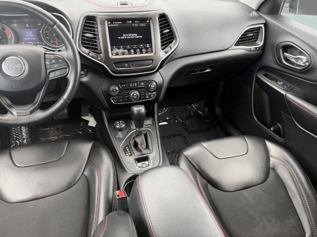 Used 2019 Jeep Cherokee Trailhawk w/ Cold Weather Group AWD/4WD image 18