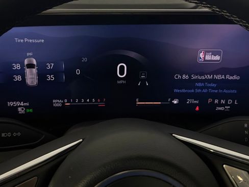 Used 2025 Buick Enclave Preferred image 14