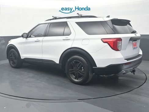 Used 2021 Ford Explorer XLT w/ Equipment Group 202A AWD/4WD image 5