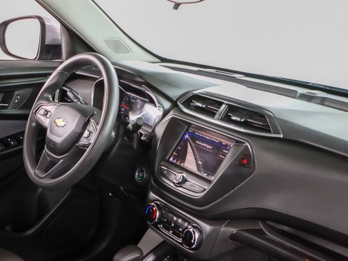 Used 2023 Chevrolet TrailBlazer LT FWD image 25