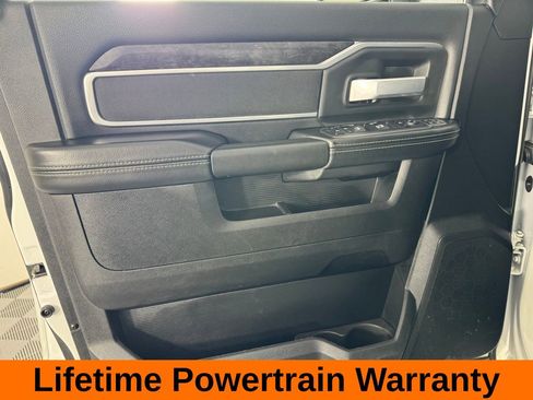 Used 2024 RAM 2500 Big Horn w/ Night Edition image 9