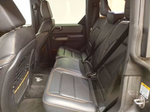 Used 2022 Ford Bronco Badlands w/ Sasquatch Package image 13