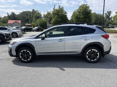 Used 2023 Subaru Crosstrek 2.0i Premium AWD/4WD image 9