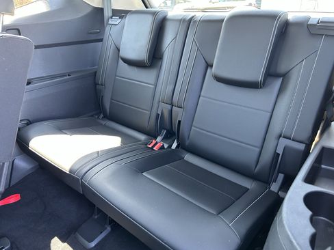 Certified 2023 Volkswagen Atlas SE image 24