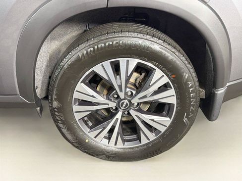 Used 2023 Nissan Rogue SV AWD/4WD image 34