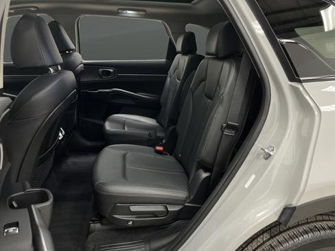Used 2025 Kia Sorento X-Line EX image 30