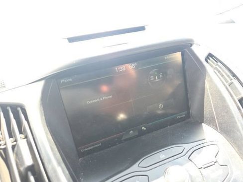 Used 2015 Ford Escape SE w/ Equipment Group 201A FWD image 8