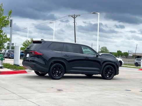 Used 2025 Toyota Grand Highlander FWD image 8