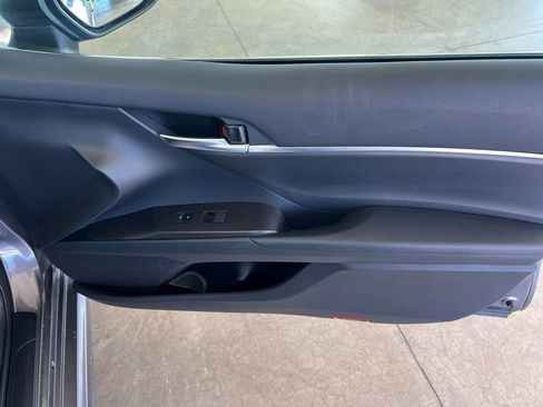 Used 2024 Toyota Camry SE image 21