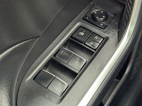 Used 2019 Toyota RAV4 XLE Premium image 23