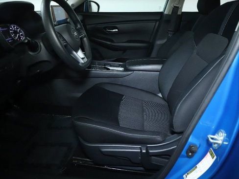 Used 2025 Nissan Sentra SV FWD image 18