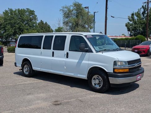 Used 2019 Chevrolet Express 3500 LT w/ LT Preferred Equipment Group RWD image 3