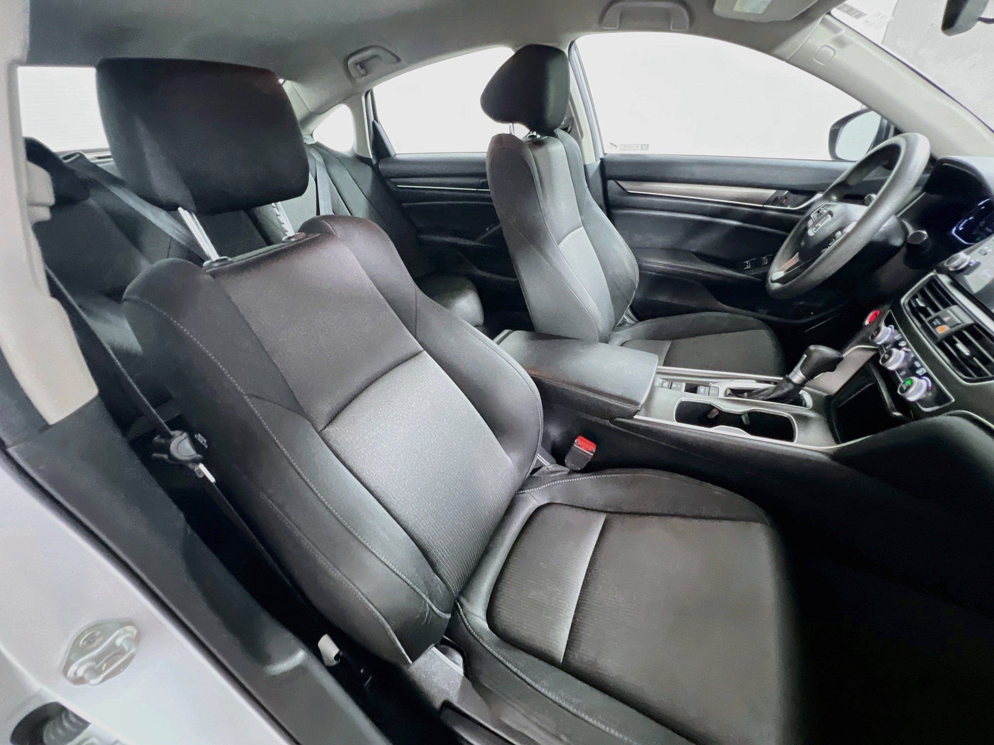 Used 2022 Honda Accord LX image 30