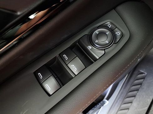 New 2026 Chevrolet Suburban LS image 14