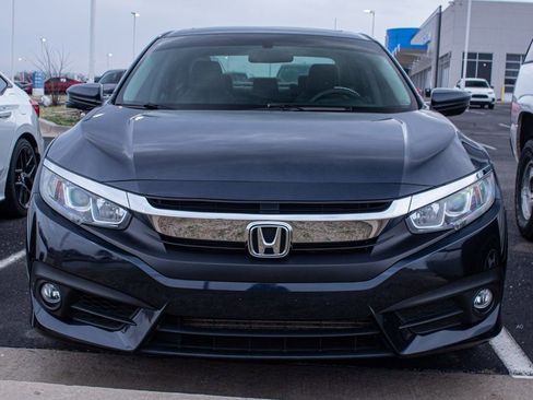 Used 2016 Honda Civic EX-T image 2