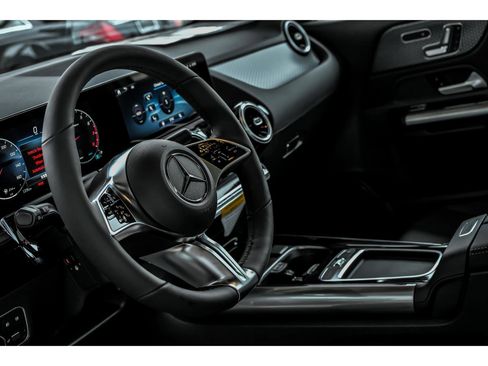 New 2026 Mercedes-Benz GLA 250 4MATIC image 10