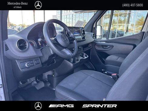 Used 2025 Mercedes-Benz Sprinter 2500 image 17