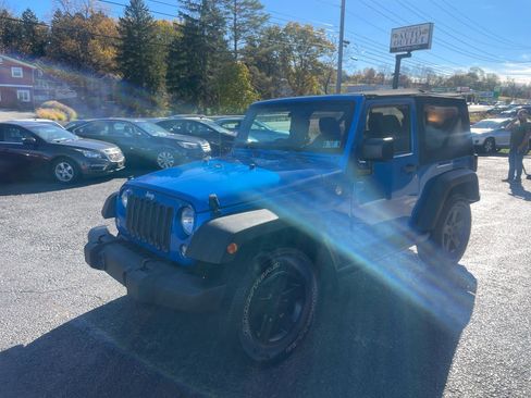Used 2015 Jeep Wrangler Sport w/ Quick Order Package 23S AWD/4WD image 13