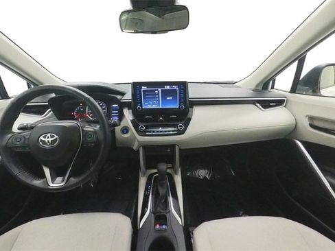Certified 2022 Toyota Corolla Cross LE image 29