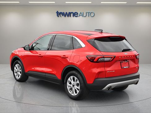 Used 2024 Ford Escape Active AWD/4WD image 3